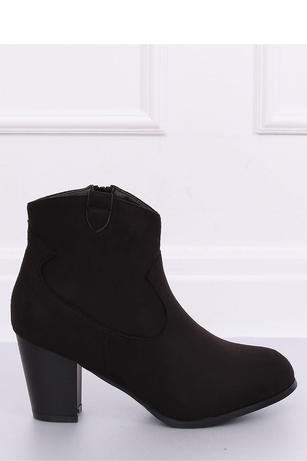 Heel boots model 135829 Inello