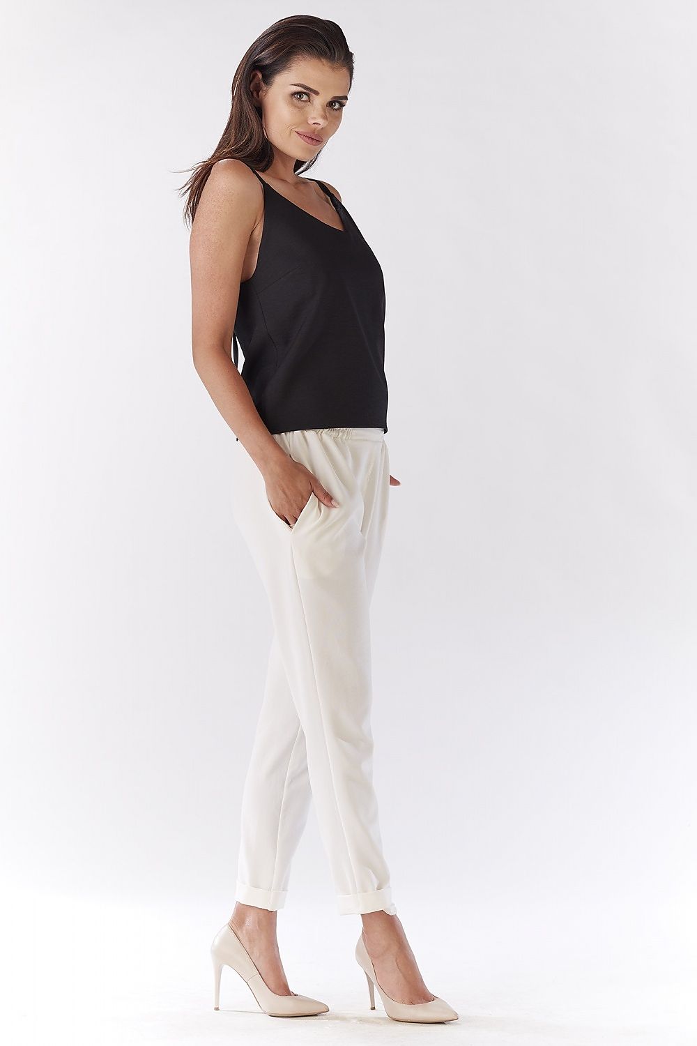 Women trousers model 144698 awama