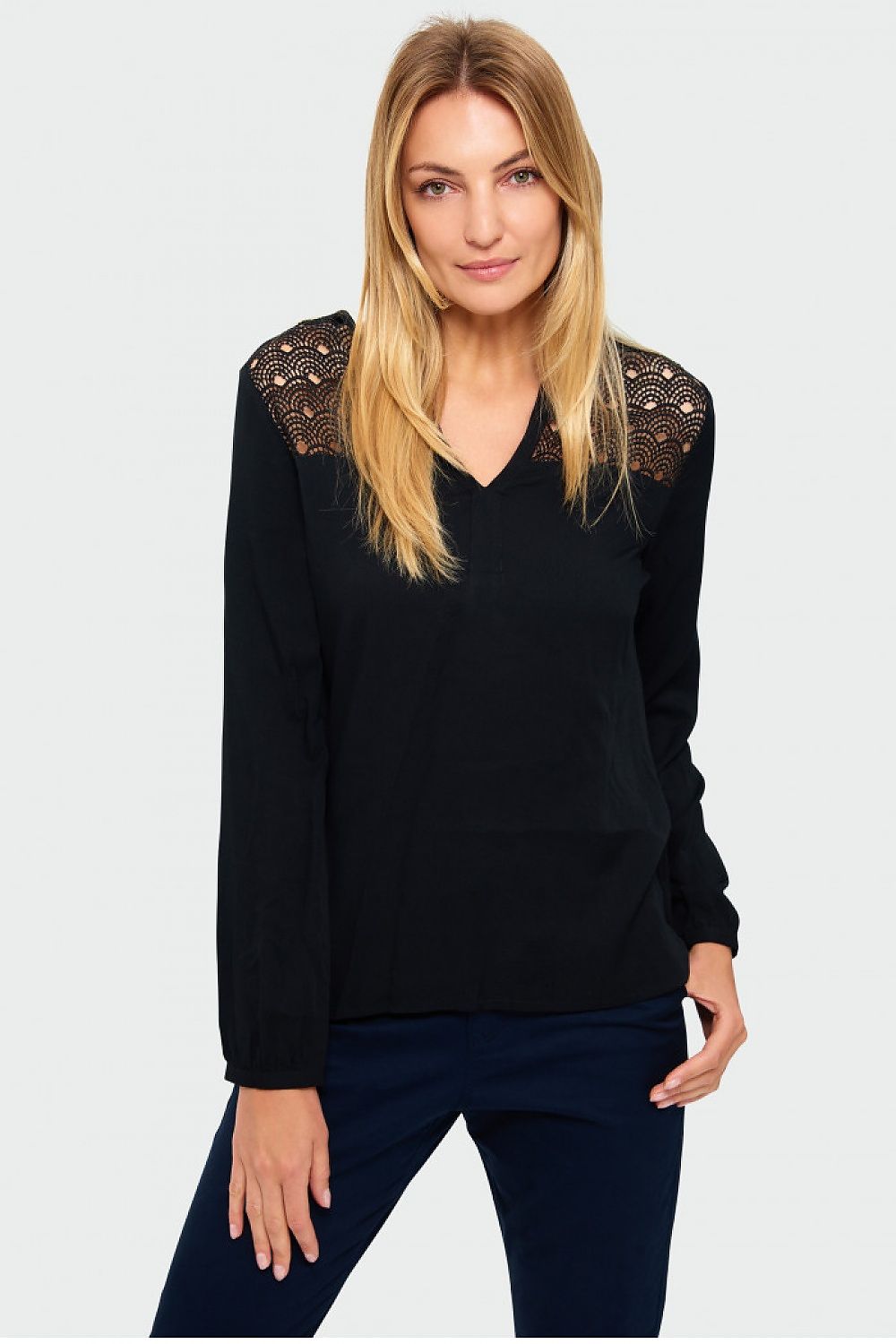 Blouse model 147035 Greenpoint