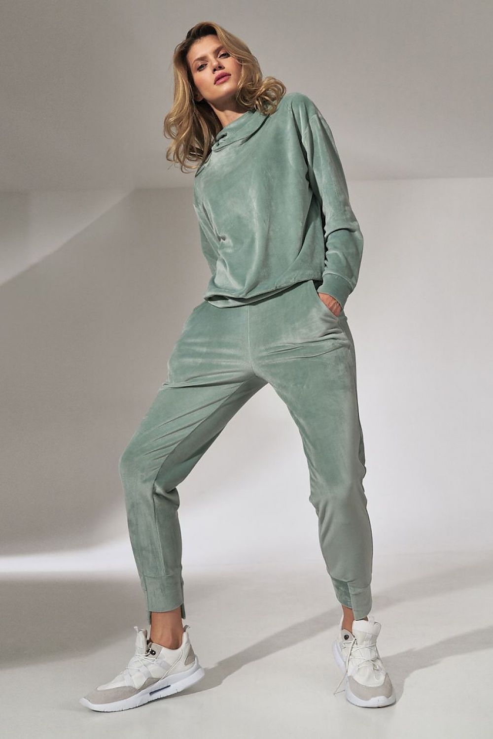 Tracksuit trousers model 201501 Figl