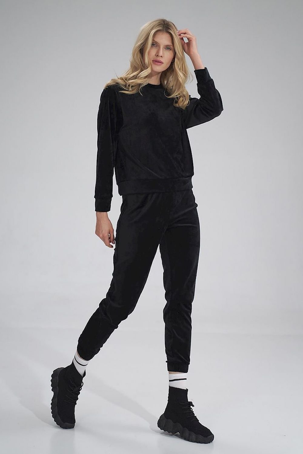 Tracksuit trousers model 154665 Figl