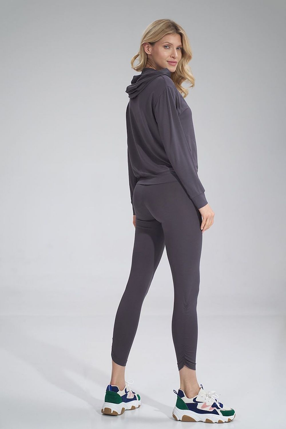 Long leggings model 155969 Figl