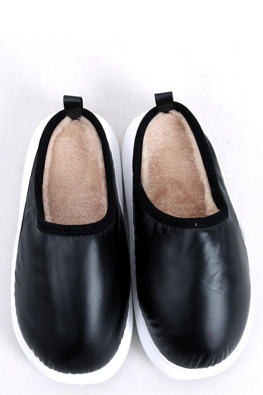 Slippers model 174501 Inello